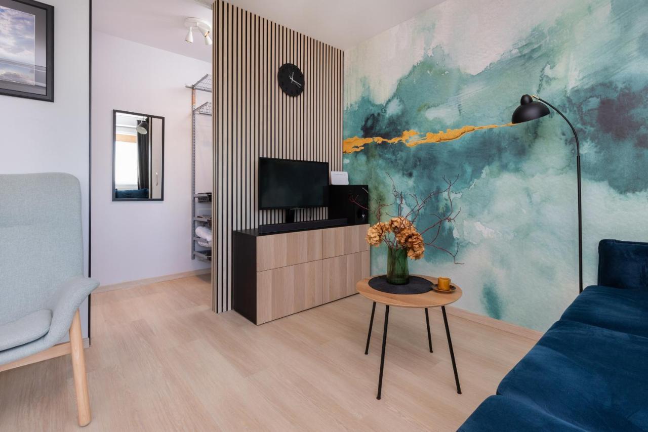 Cozy Pastel In By Renters Danzig